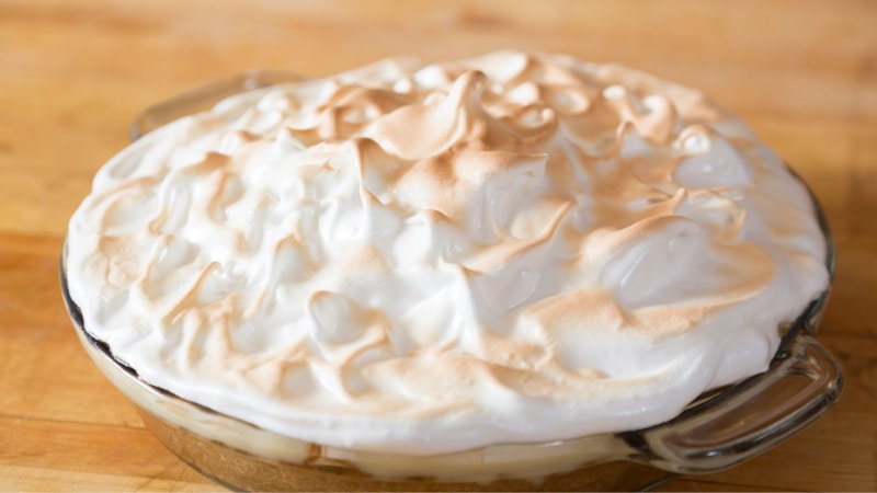 Malinowa chmurka na biszkopcie z serkiem mascarpone