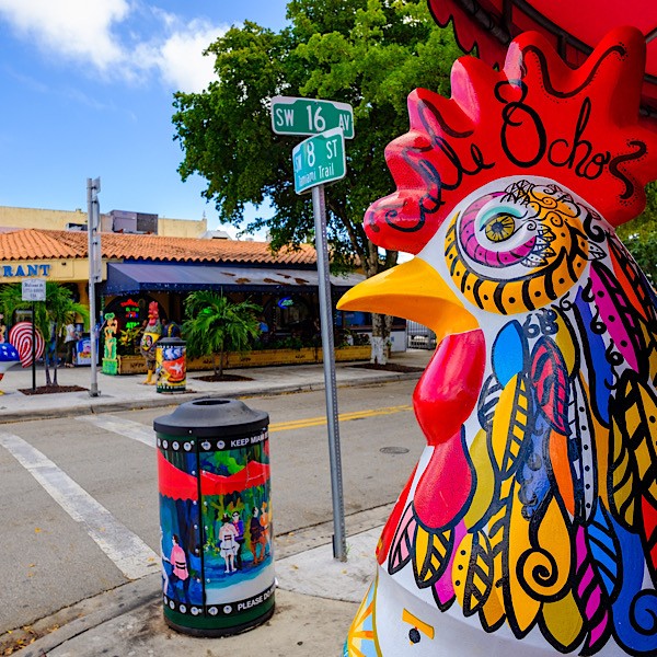 Little Havana i jej symbol - kurczaki/fot. timeout.com