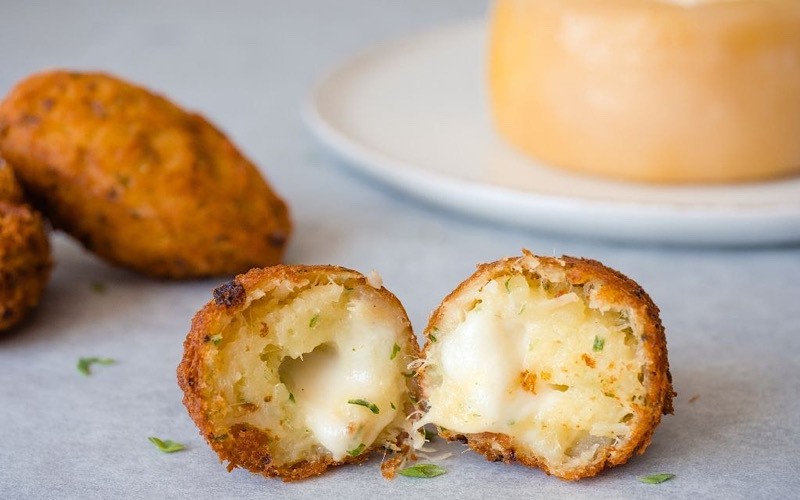 Pasteis de Bacalhau/fot. gastroportugal.com