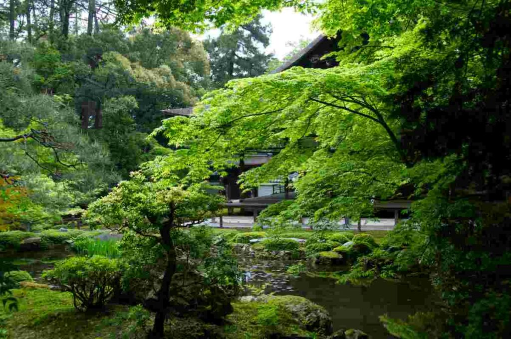 Ogrody przy świątyni Nanzen-ji Źródło: commons.wikimedia.org