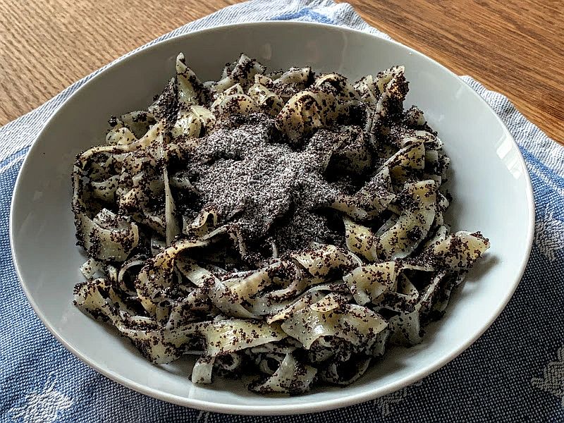 Poppy-Seeds Noodles (Mákos Tészta), autor: Tas Tóbiás