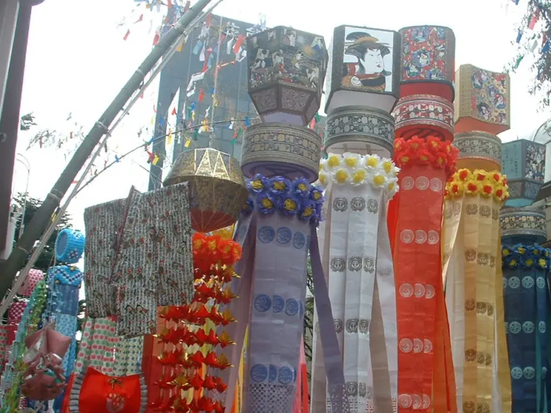 Festiwal Tanabata Matsuri w Sendai / fot. Atsi Otani wikipedia.org 