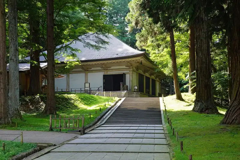 Złota sala buddyjskiej świątyni Chusonji w prefekturze Iwate / fot. 663highland wikipedia.org