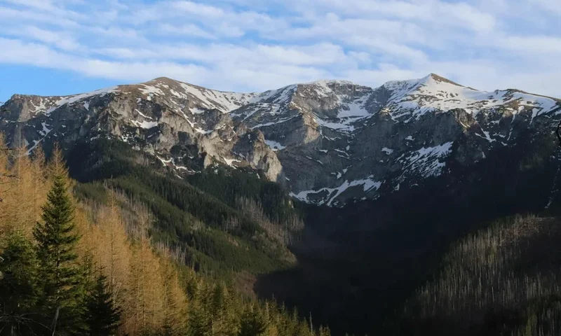 Tatry w drodze na Przysłup Miętusi. Zdjęcie z wolontariatu 2024. Autor zdjęcia: Anna Niestoruk. Archiwum prywatne