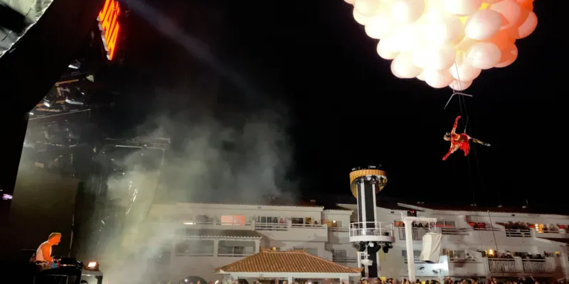 Koncert David Guetta na Ibiza - symbol kreatywności, miłości i świetnej muzyki