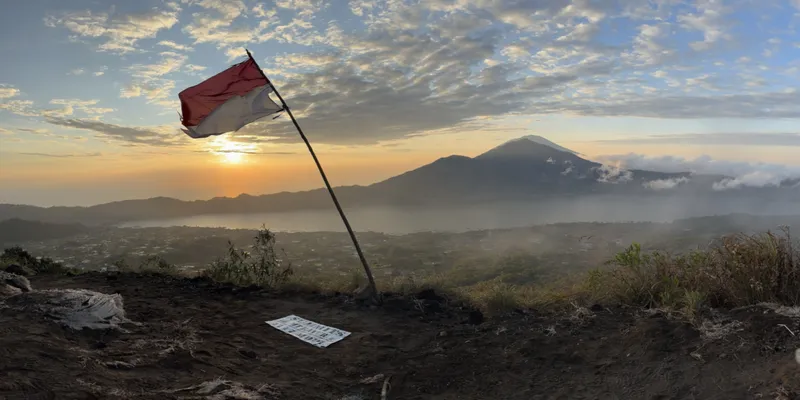 Góra Batur – symbol niezwykłego krajobrazu, który łączy naturę i duchowość Bali.
