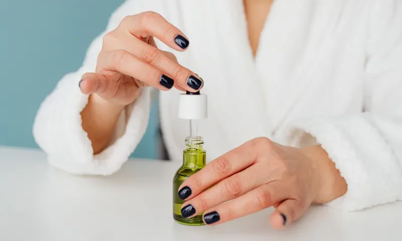 Naturalny olejek do pielęgnacji skóry w codziennej rutynie beauty. Zdjęcie: www.kaboompics.com, pexels.com